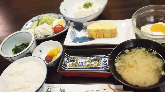 【一泊朝食】天然温泉かけ流し！渓流の音を聞きながらゆったり温泉三昧★【現金特価】